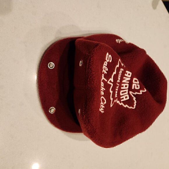 Roots Team Canada 2002 Olympics fleece newsboy hat. Size M - Picture 3 of 6